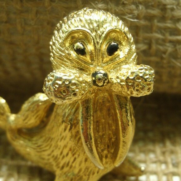 Vintage Goldtone Walrus Pin Brooch - Picture 14 of 14